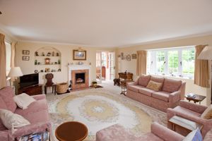 Sitting Room- click for photo gallery